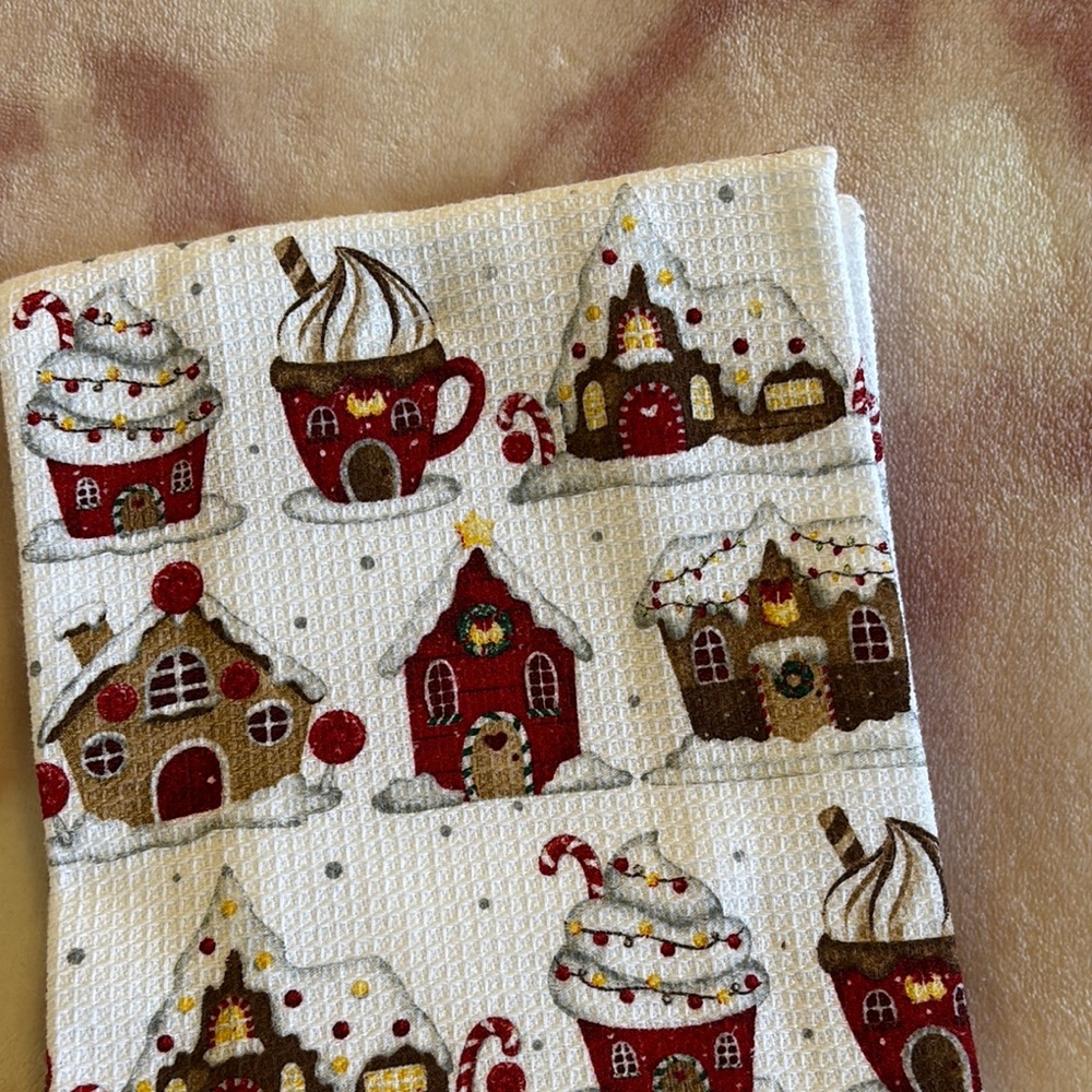 Gingerbread Houses Christmas Kitchen Towels Set of 2 NWT %100 Cotton - Picture 10 of 16